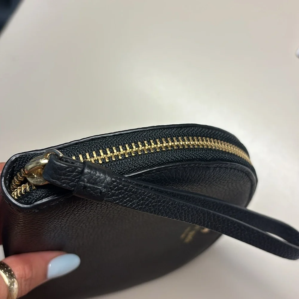 Kate Spade Larchmont Avenue Shara Leather wristlet